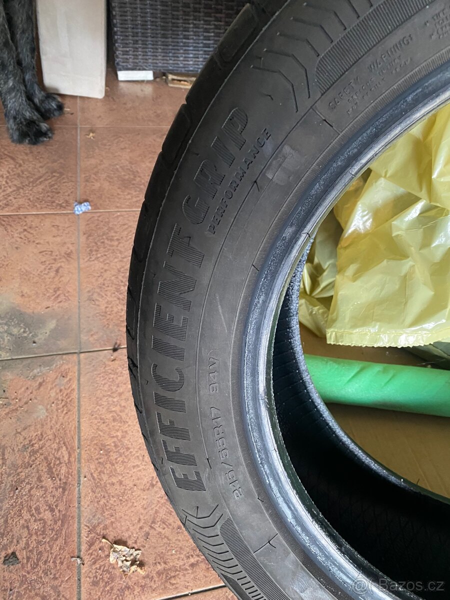 Goodyear Efficientgrip Performance 215 55 r17 - 2