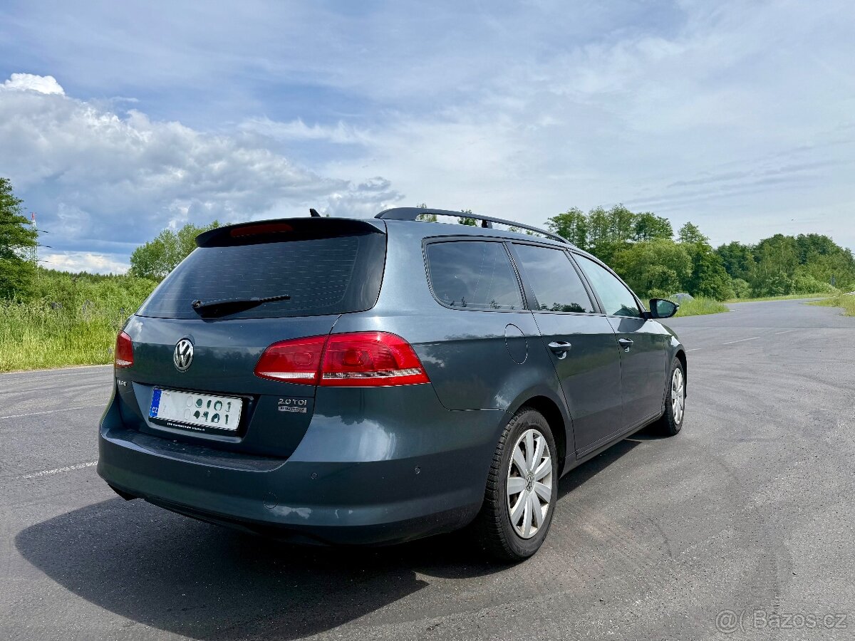 Volkswagen Passat Variant TDI - 2