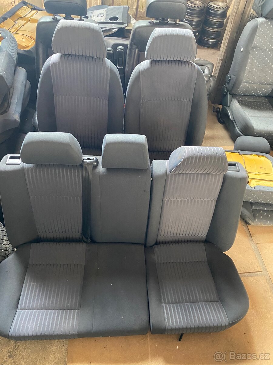 Škoda Octavia 1 Autosedačky,Roleta,dvojité dni,přístroj desk - 2