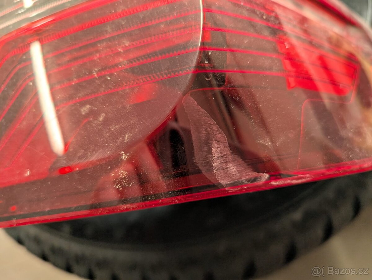 Pravé zadní světlo Dacia Jogger, vizuální vada - 2