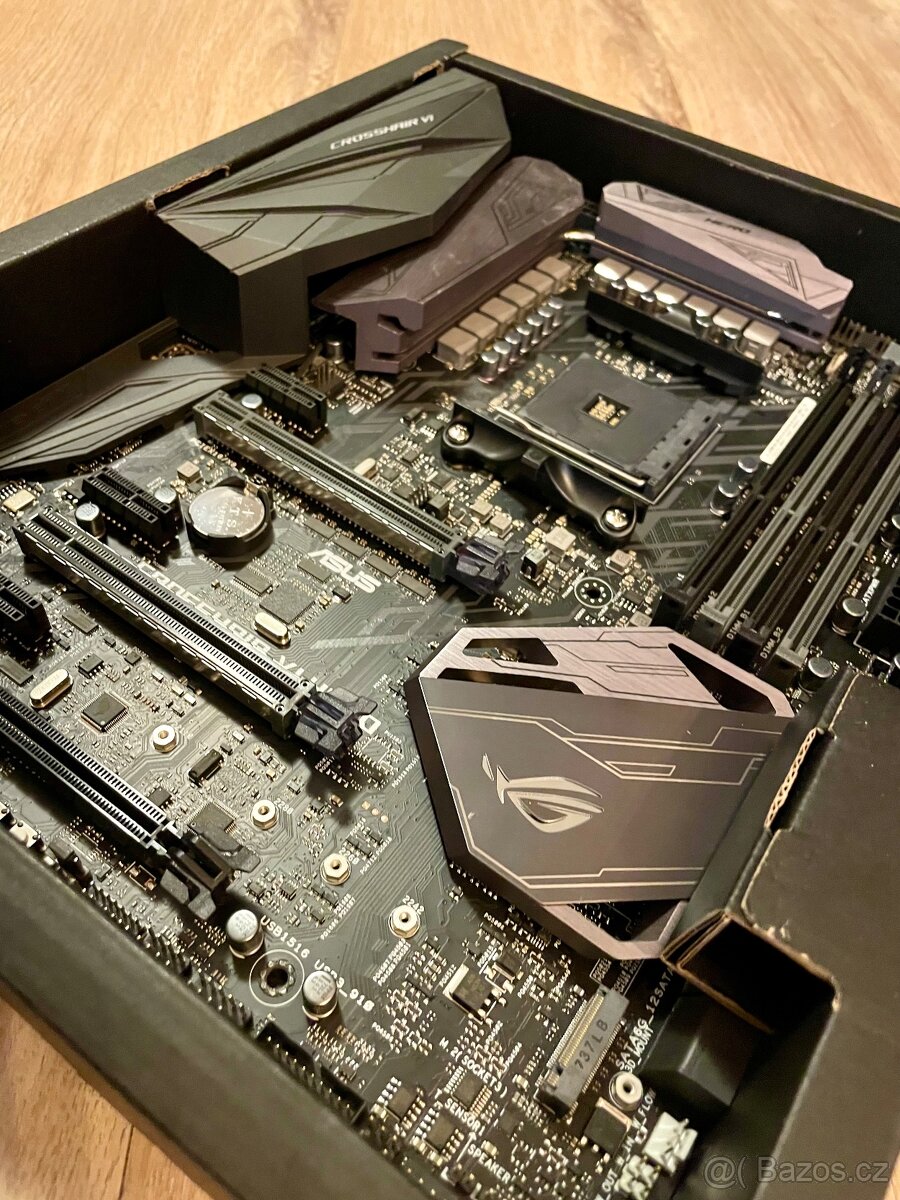 ASUS ROG Crosshair VI Hero AMD X370 - 2