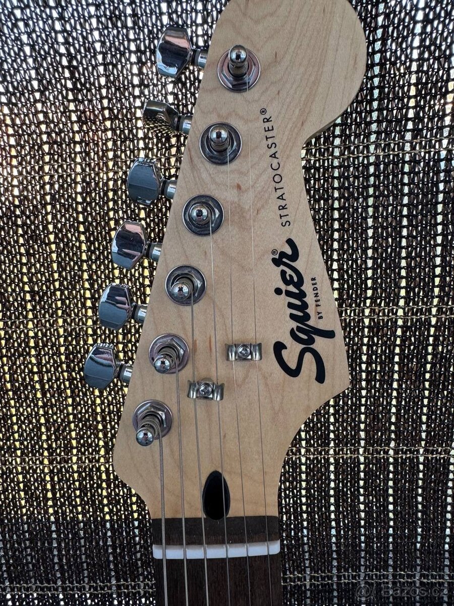 Prodám elektrickou kytaru a kombo - 2