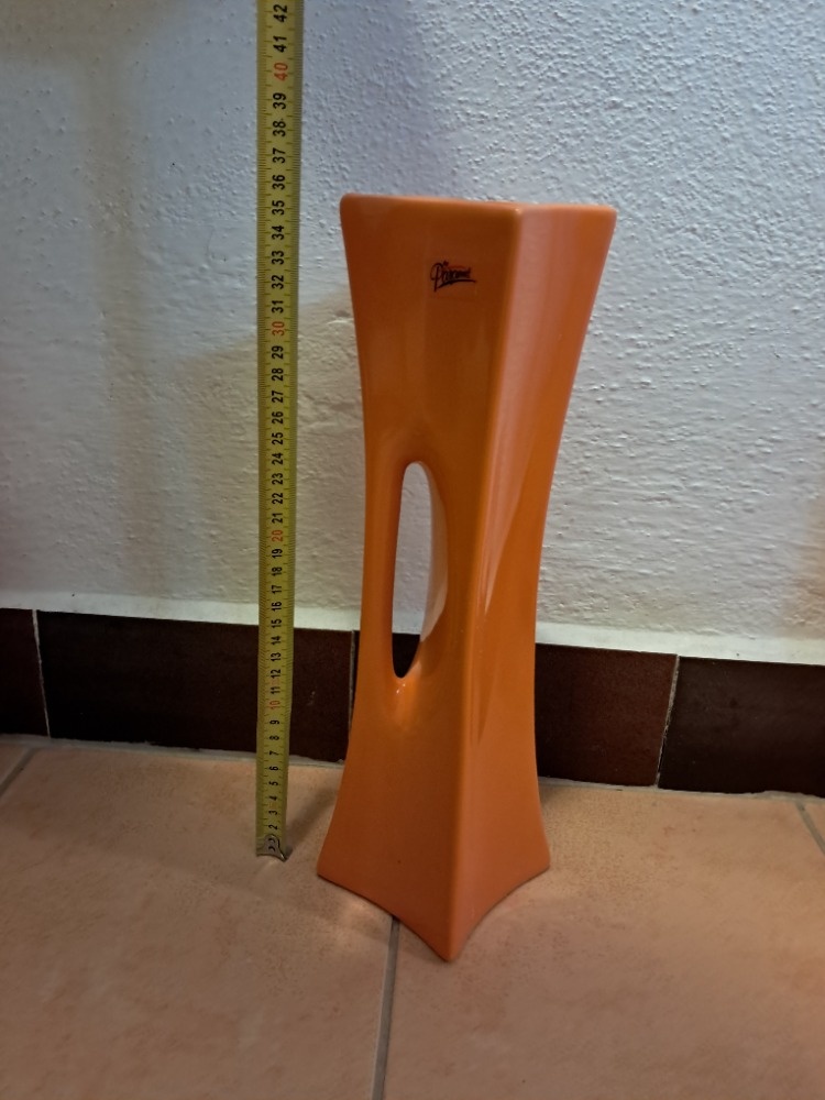 soubor keramických misek a vázy - 2