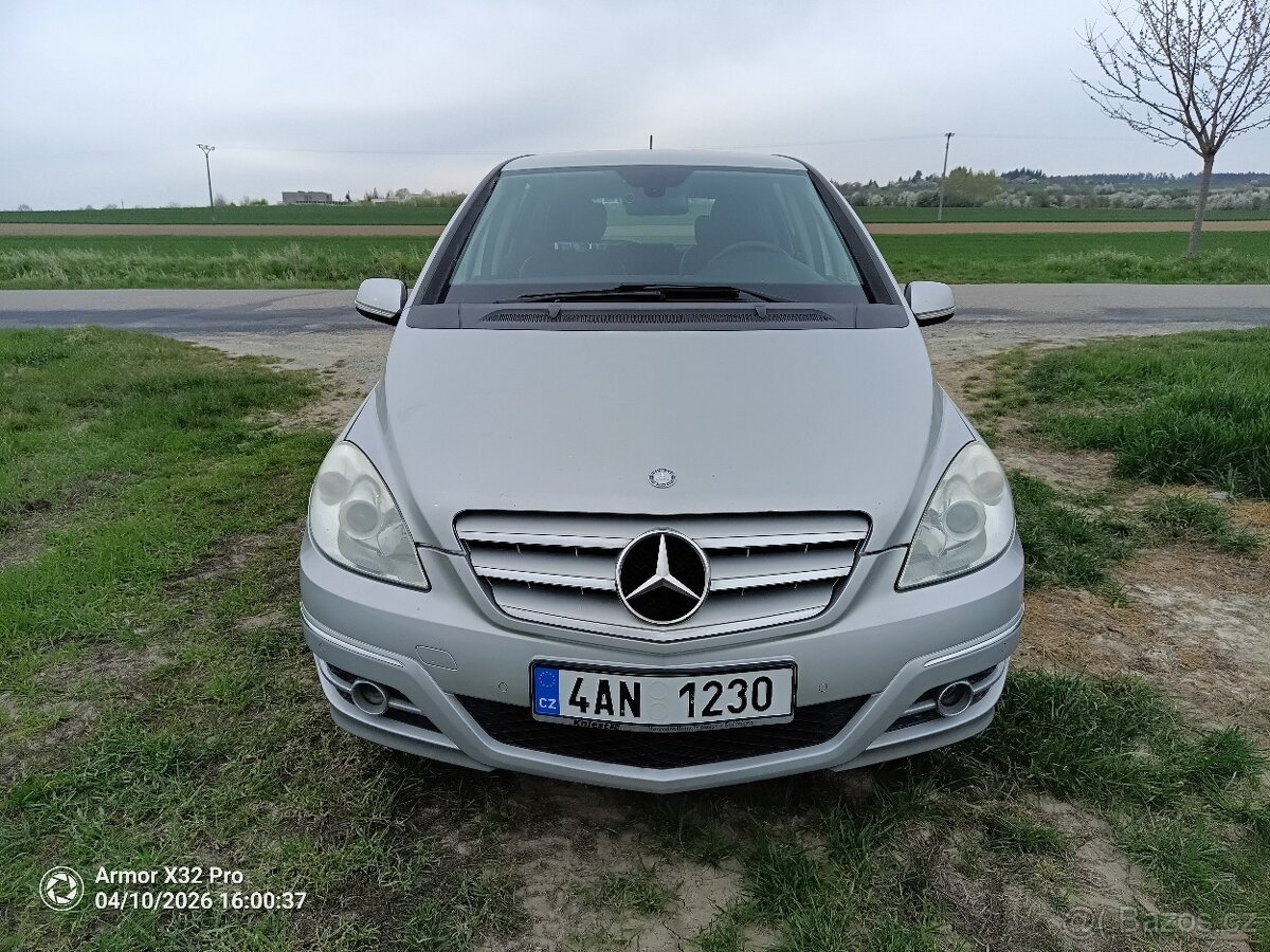 Mercedes Benz B - 2