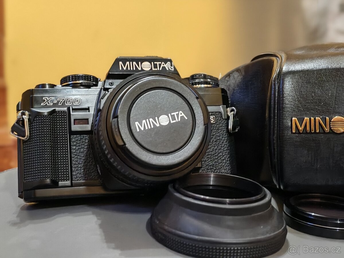 Minolta x700 + 50/1.7 + příslušenství - 2