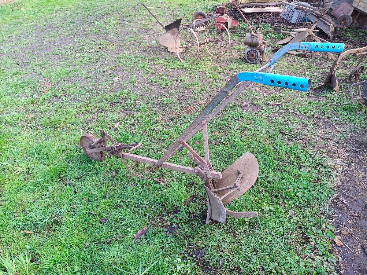 zemědělské nářadí - 2