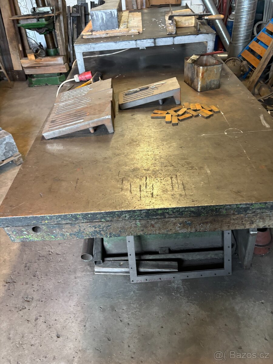 prodám litinovou příměrnou desku (rysplotnu) 300/124cm - 2