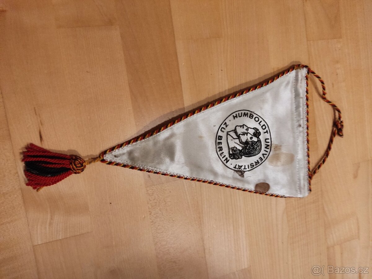 Stará vlaječka Humboldt Universita zu Berlin - 2