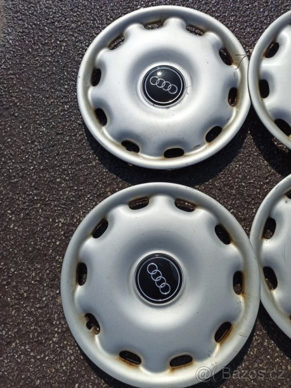 Poklice Audi r16 - 2