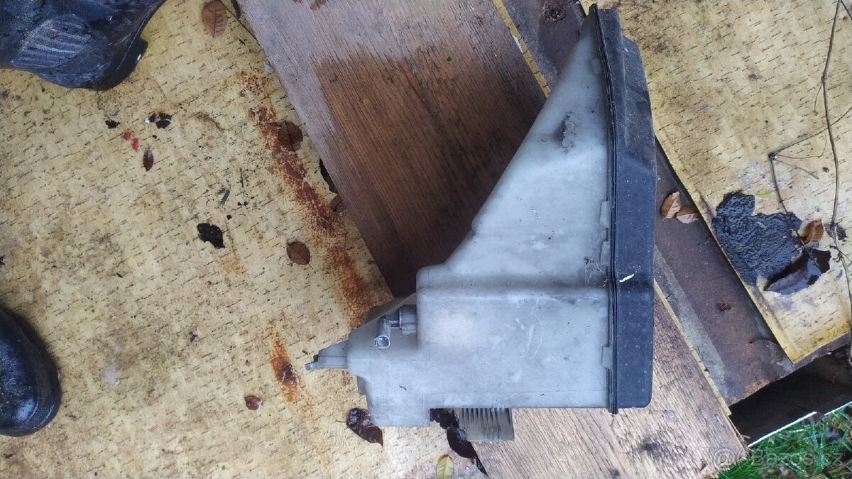 Nádržka ostřikovačů BMW E46 - 2