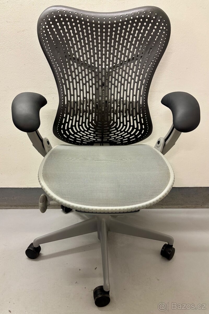 Kancelářská židle Herman Miller Mirra - 2