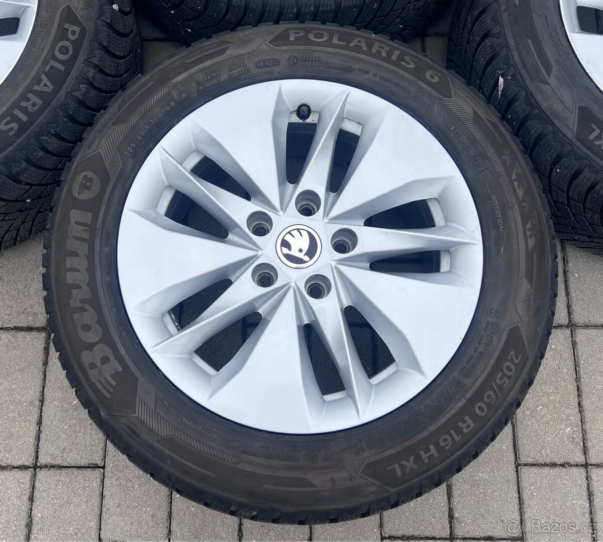 Octavia IV - 16" Twister + zimní 205/60 R16 Barum - 2