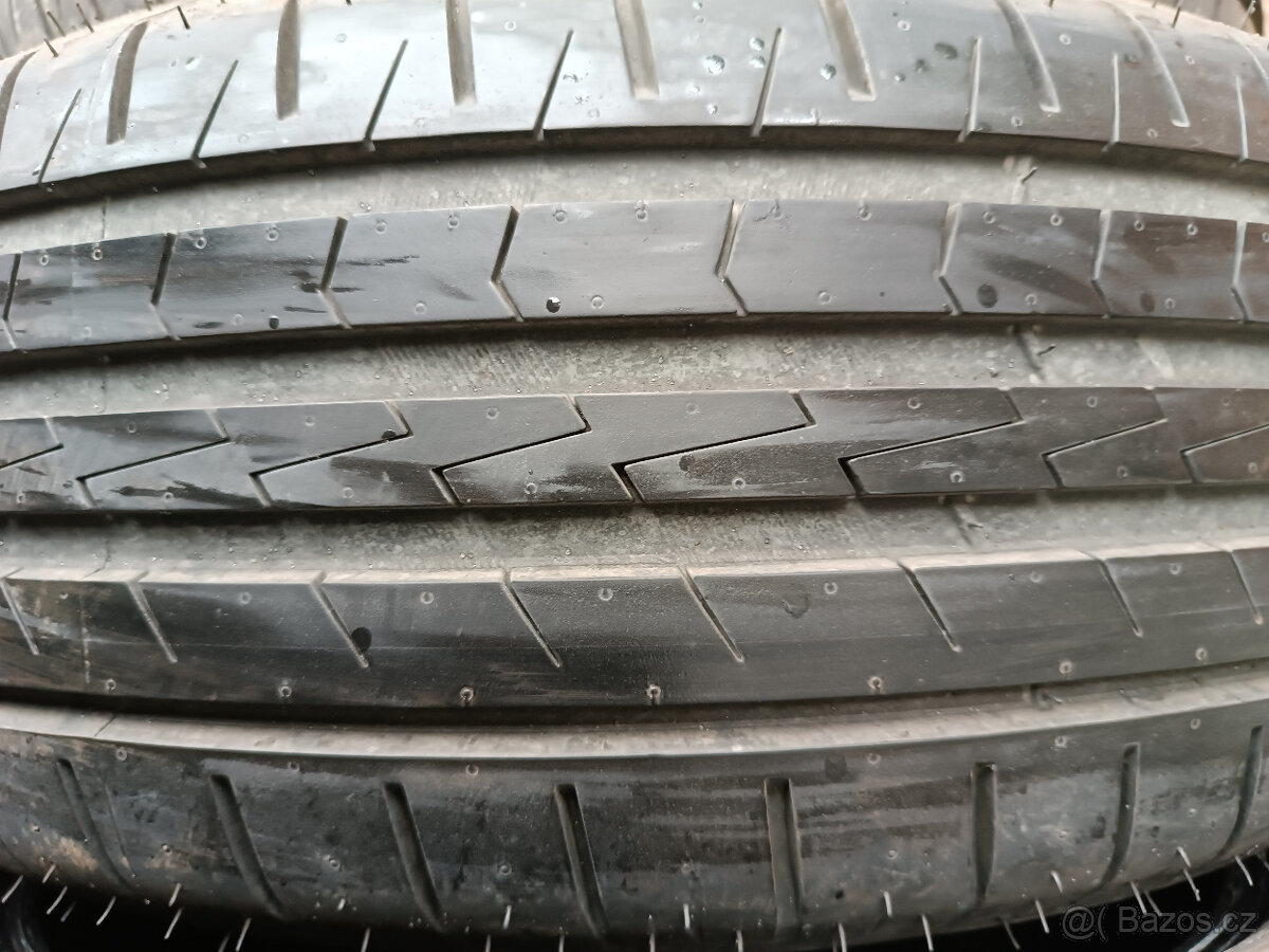 205/60/16 92V - 4 ks letní Vredestein DOT2020 (jeté 1500 km) - 2