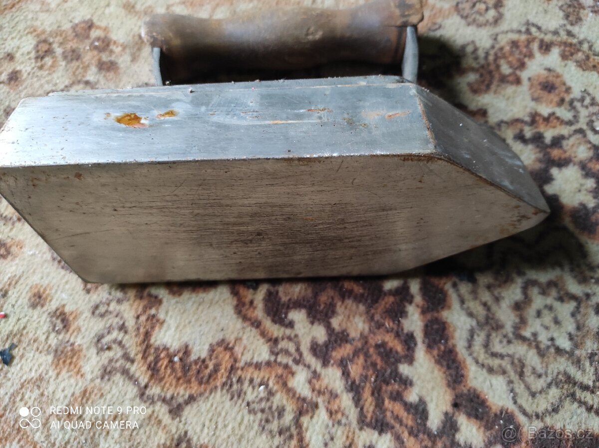 Retro žehlička - 2