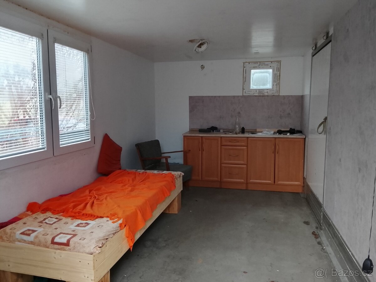 Buňka,zahradní domek , - 2