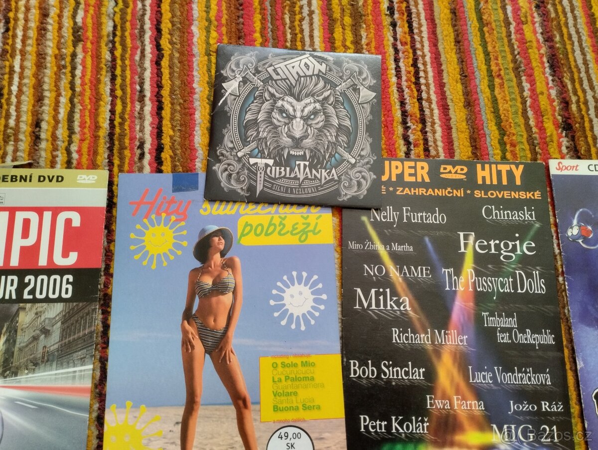 Sbírka českých a slovenských CD a DVD - 2