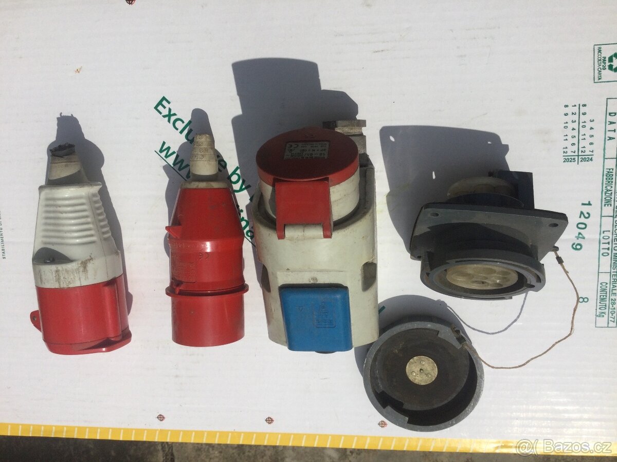 Zásuvka+zástrčka 380V - 2