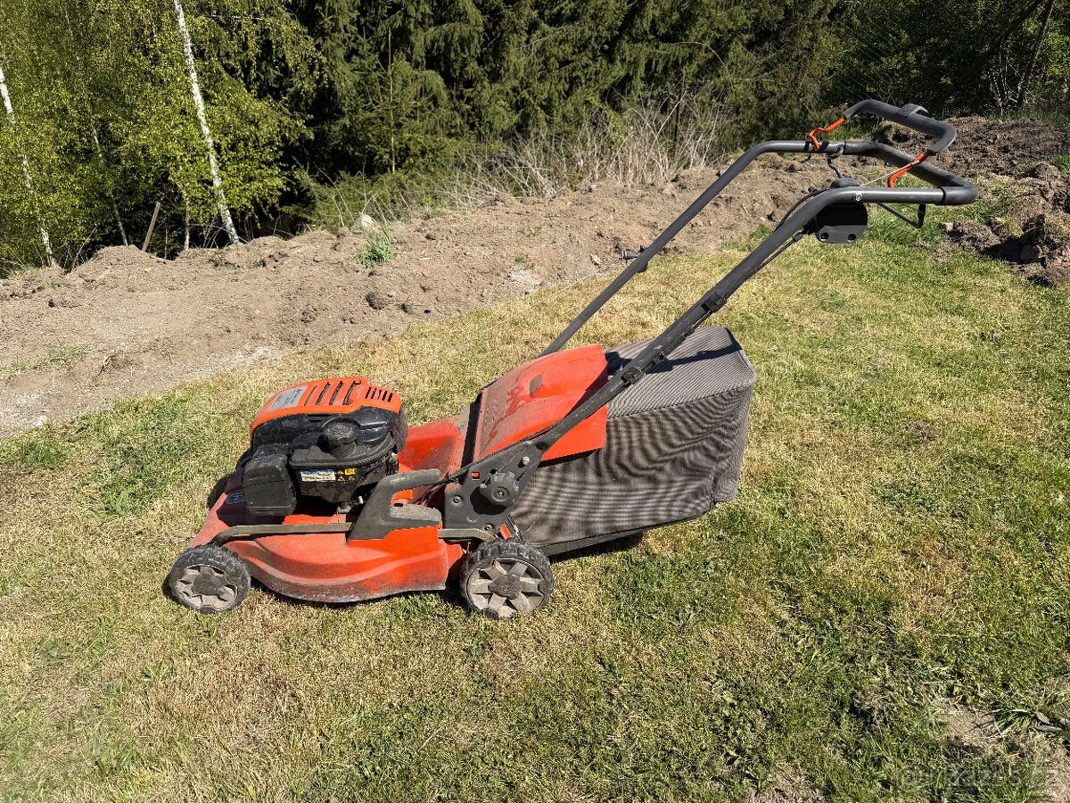 SEKAČKA HUSQVARNA - 2