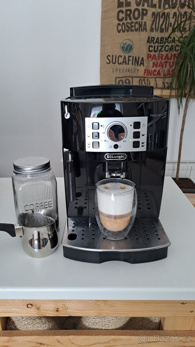 Automatický kávovar Delonghi Magnifica S - 2