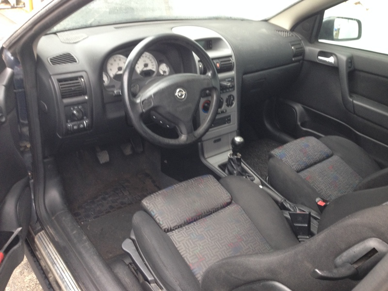 Opel Astra Coupe Bertone 1,8 16V 92kW 2002 - dily - 2