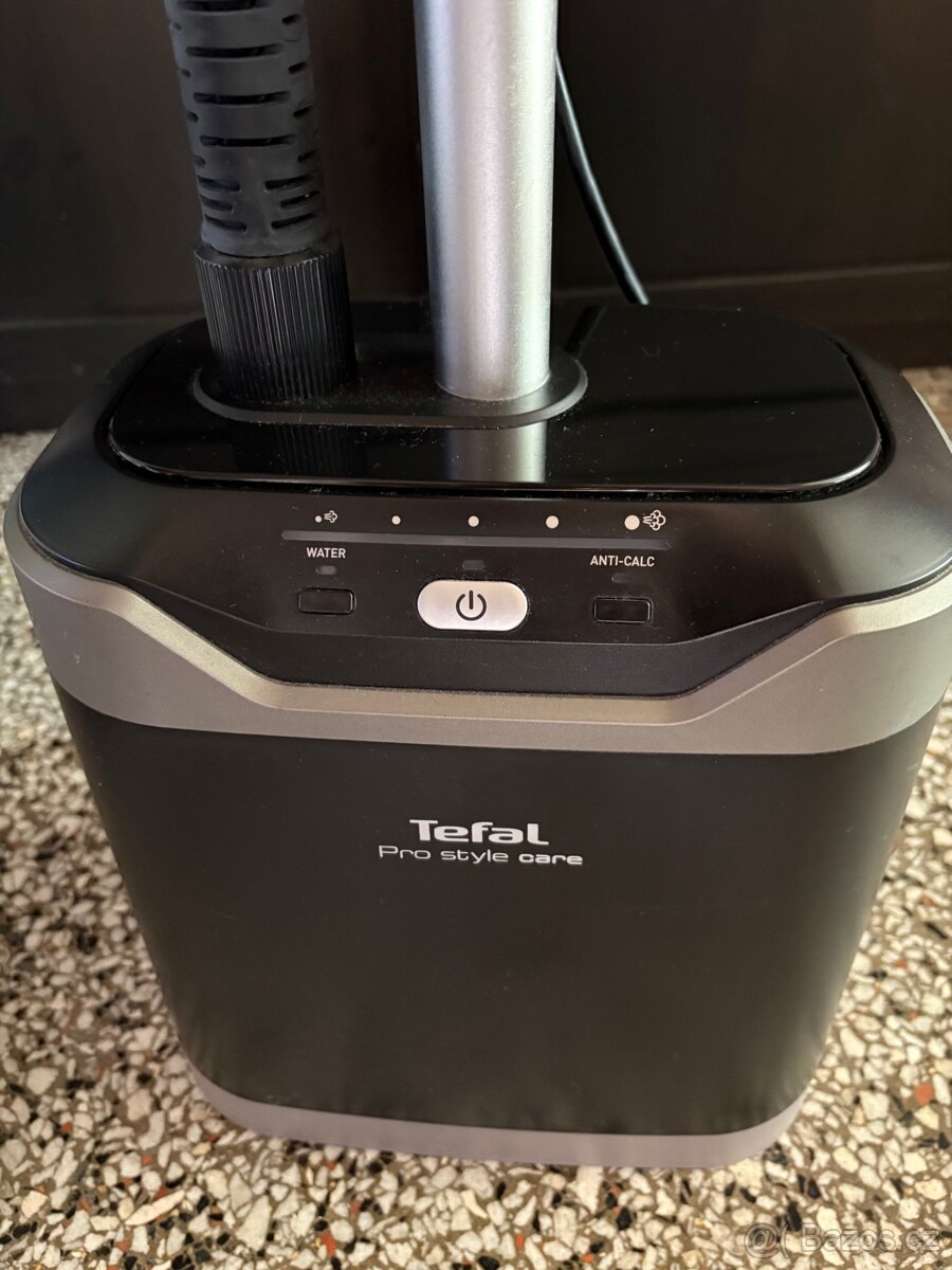Napařovač oděvů TEFAL - 2