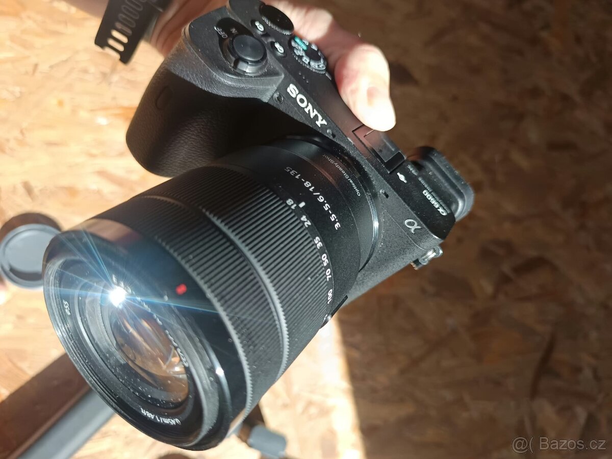 Sony Alpha A6600 černý + objektiv + příslušenství navíc - 2