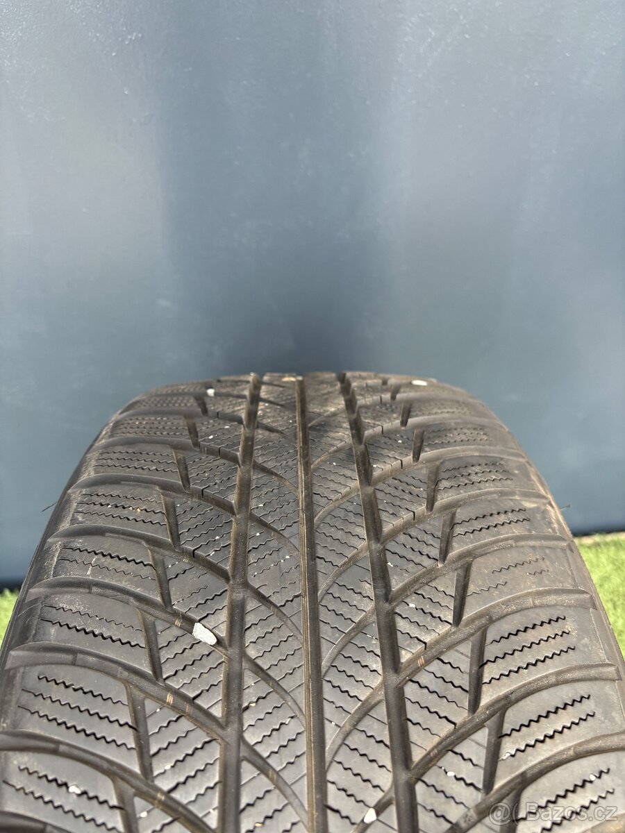 Zimni pneumatiky Bridgestone 225/40/18 - 2