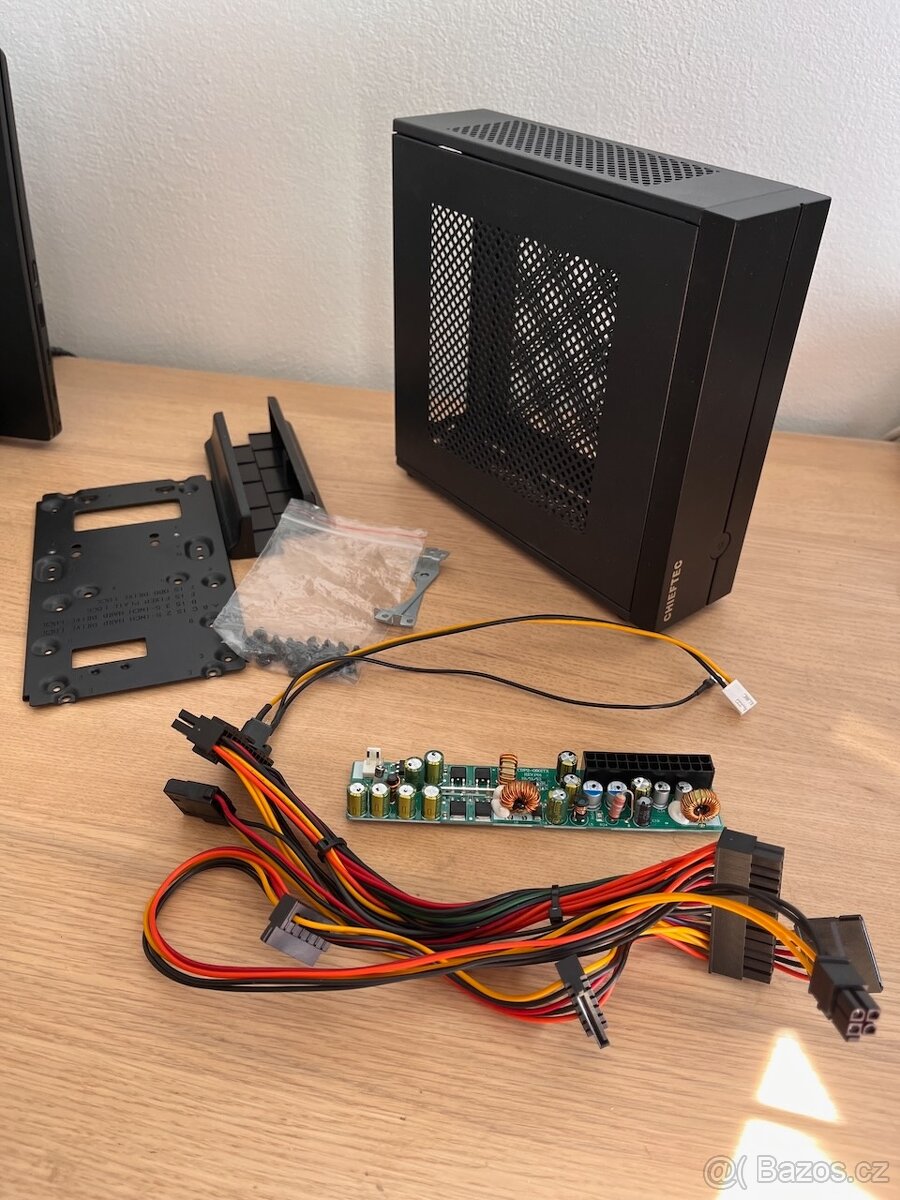 PC Mini ITX skřín ChiefTec Compact IX-03B - 2
