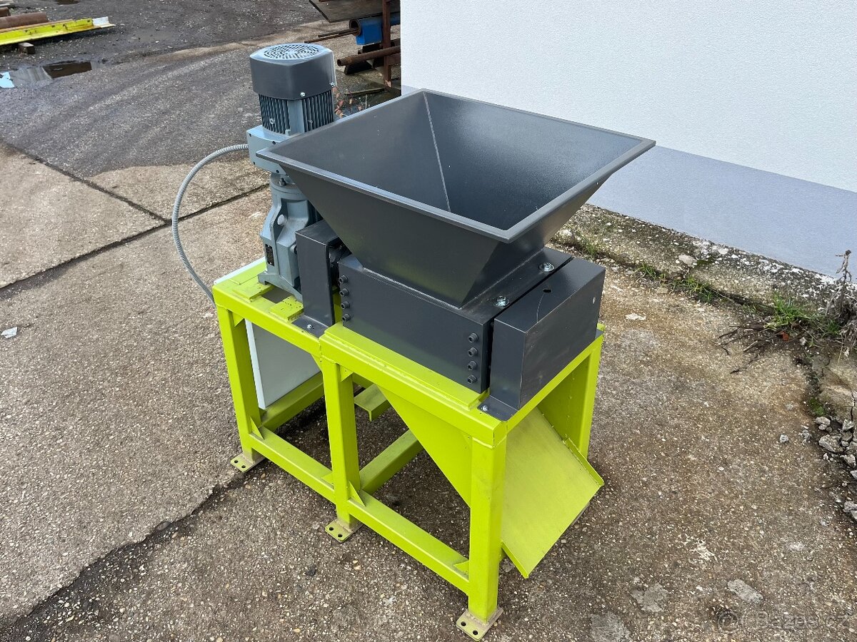 Drtič DR 300 na drcení různých odpadů - 2