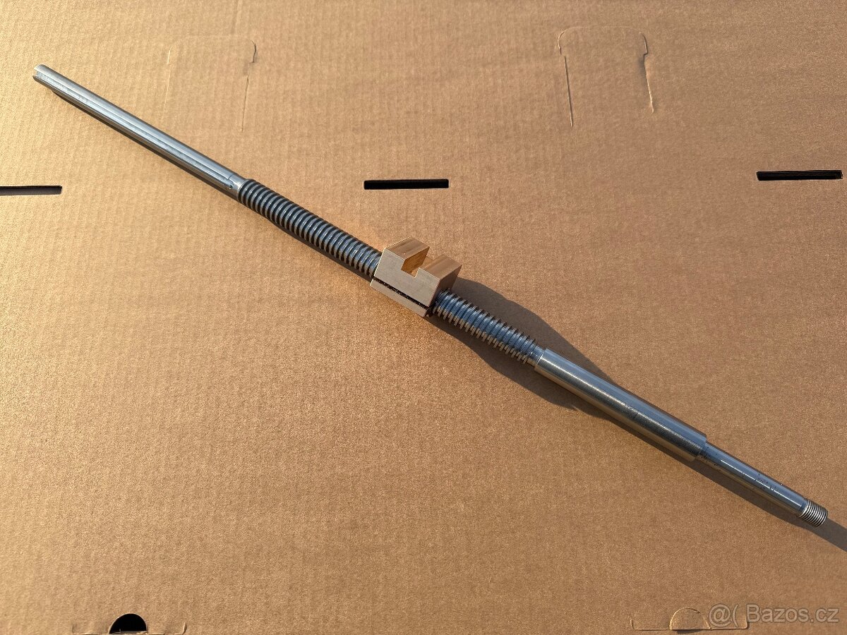 Šroub příčného suportu - soustruh s28 Bronz - 2