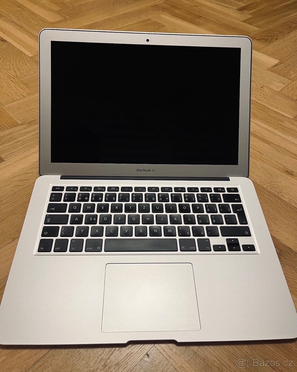  Apple MacBook Air 13" A1466 - 2