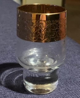 5 ks skleněných panáků se zlatým proužkem - 2