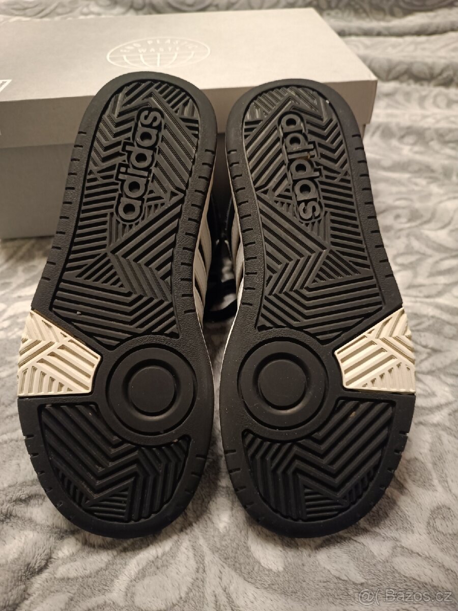 Dětské kotníkové boty Adidas Hoops - vel.35 - 2