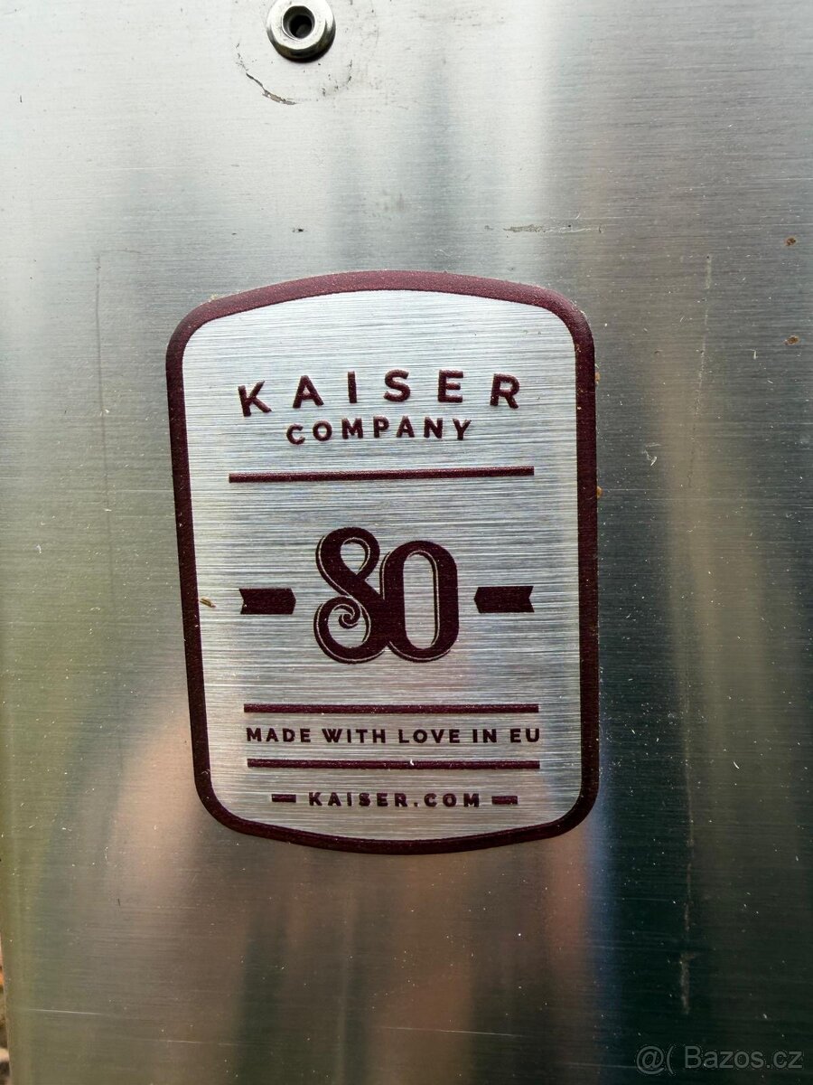 Udírna - Kaiserova ‘80’, Prosklenná - 2