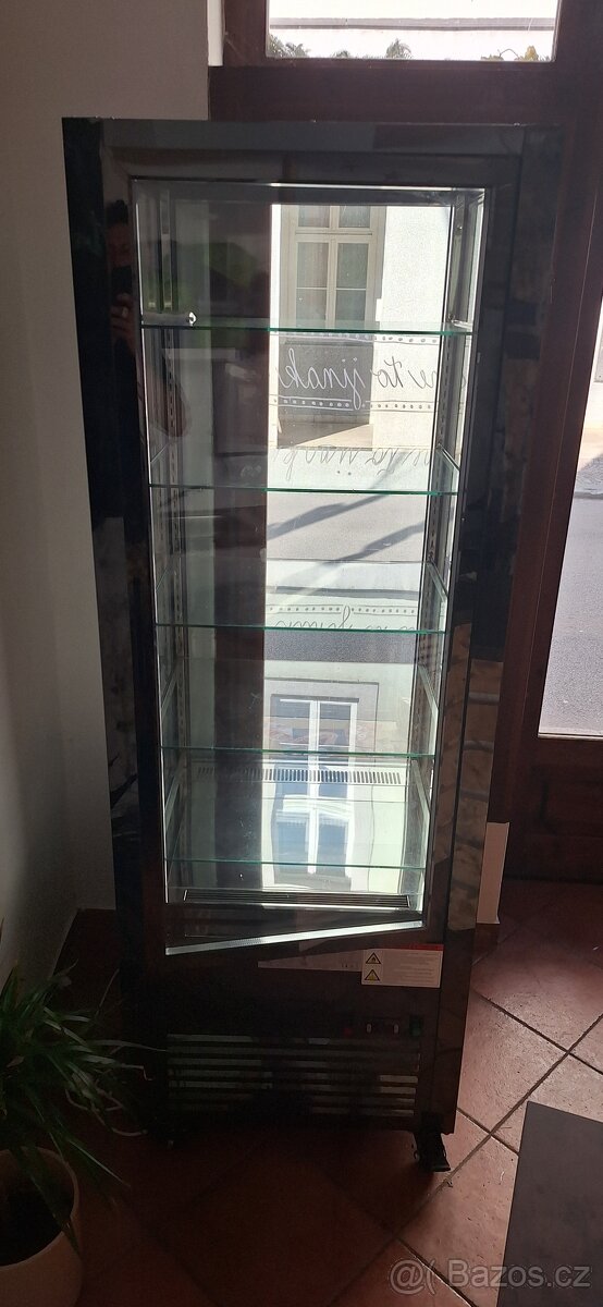 Cukrářská chladící vitrína - 2