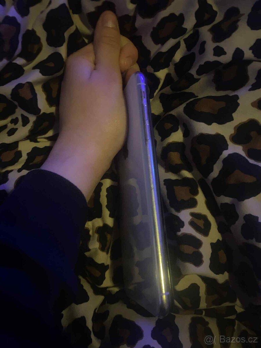 iPhone Xs Max na náhradní díly - 2