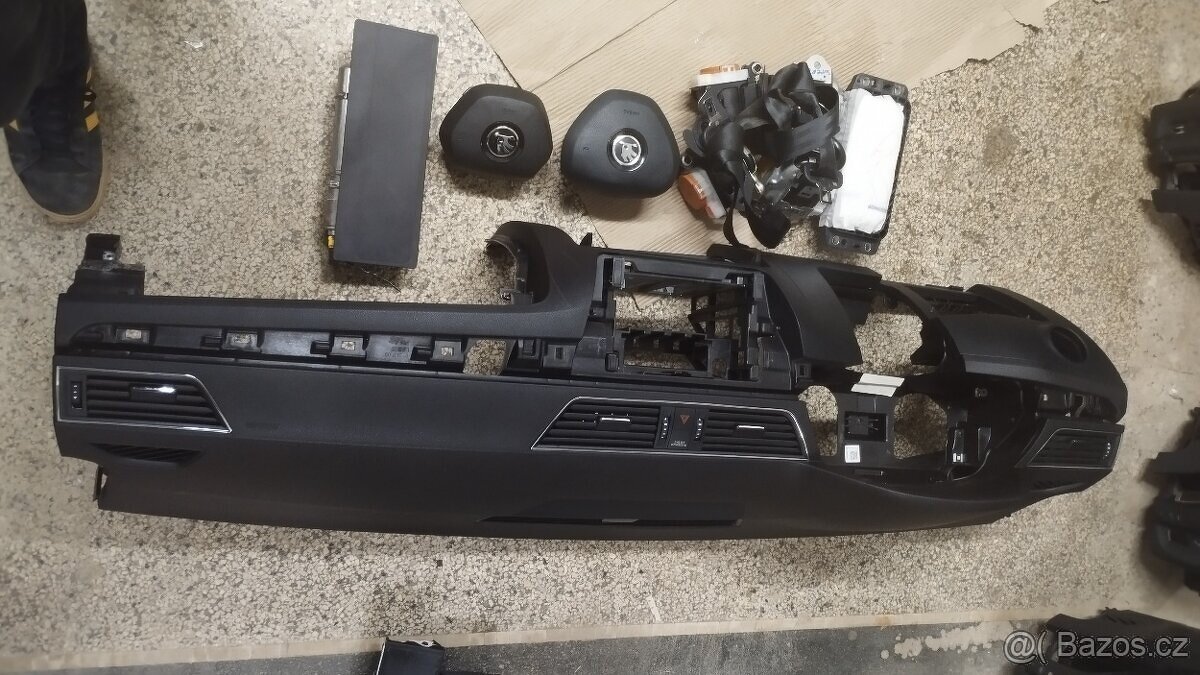 Airbagová sada Škoda Superb 3 s originální deskou - 2