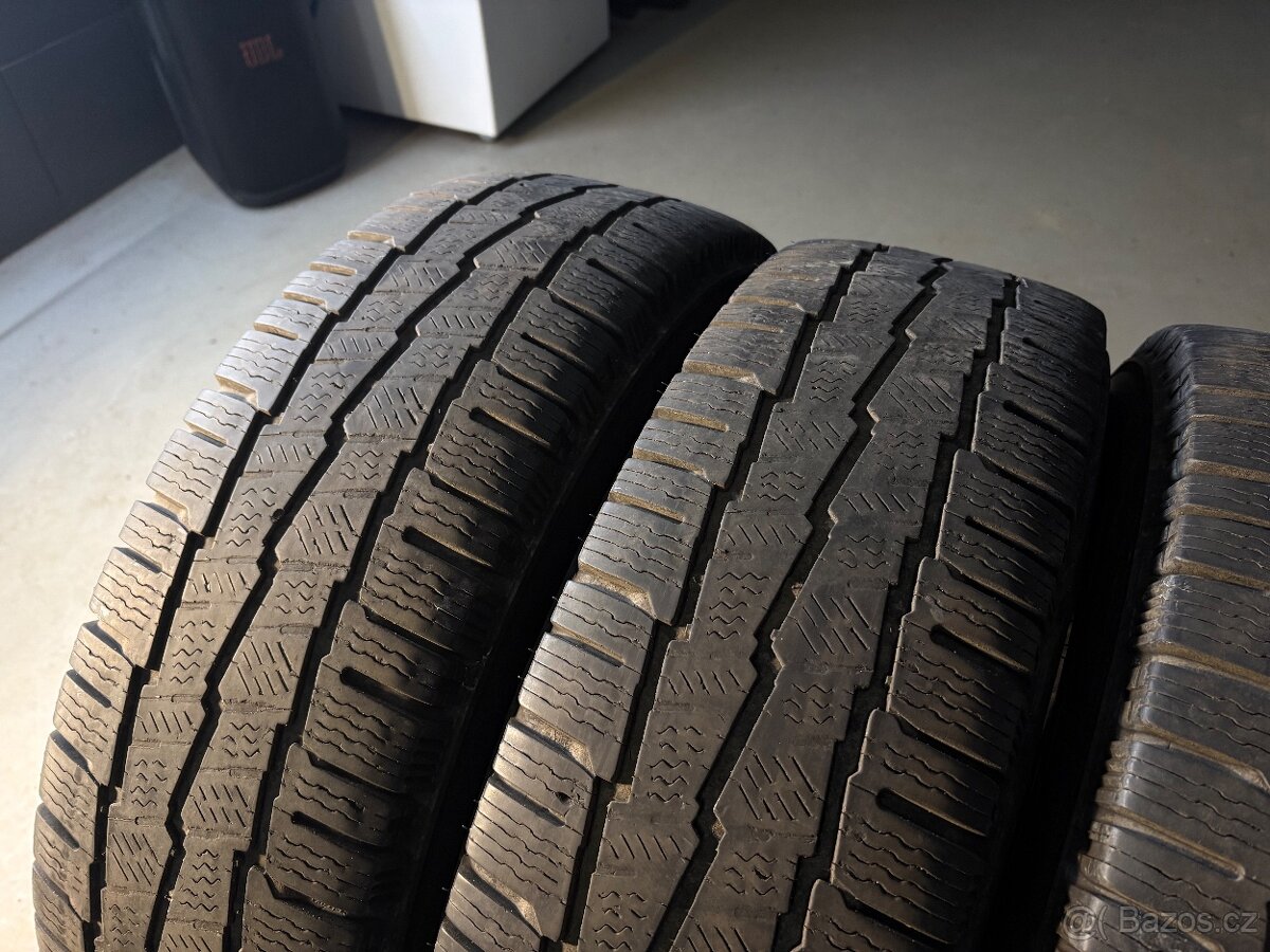 Zimní pneu Michelin 225/75/16C - 2