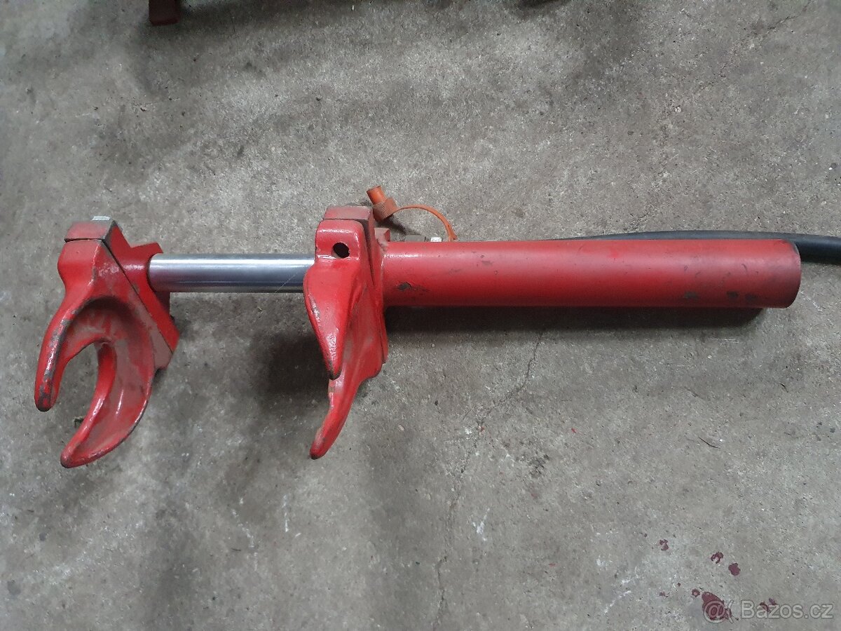Stahovák pružin hydraulický - 2