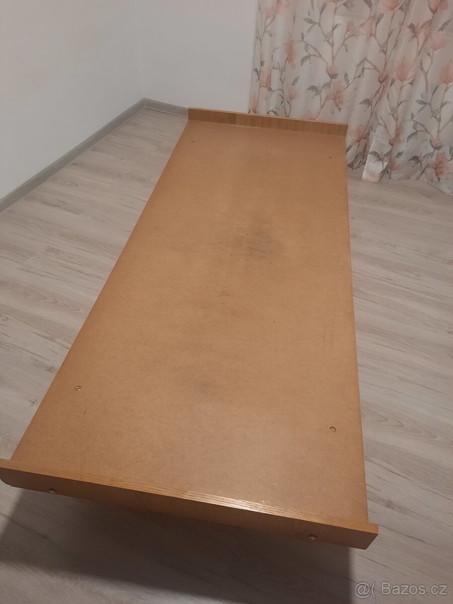 Dřevěná postel ( k této postelí daruji pohovku) - 2