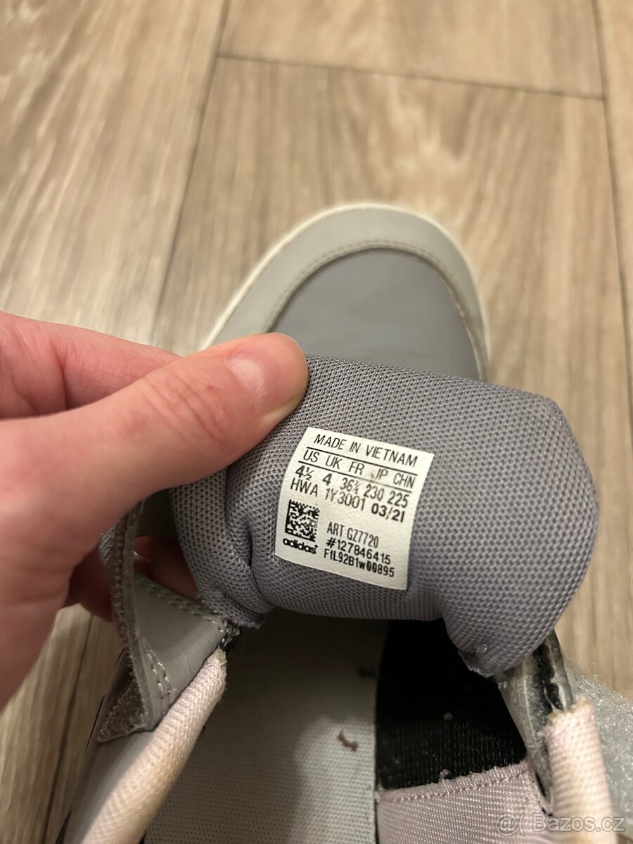 Dívčí Adidas boty - 2