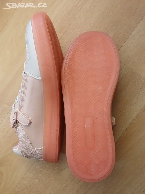 Boty Baťa, nepoužité, velikost 34 - 2