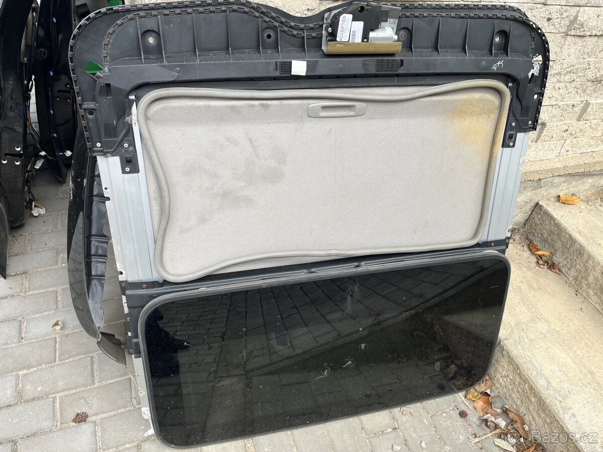 NISSAN NAVARA D40 - 2