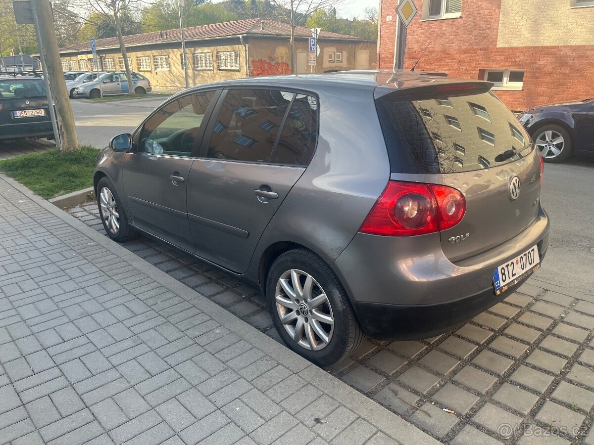 Golf 5 - 2
