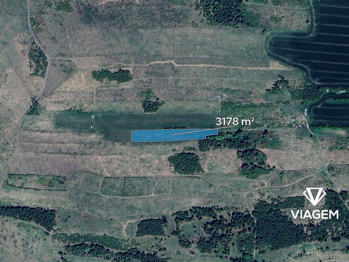 Pole 3 178 m² - 2
