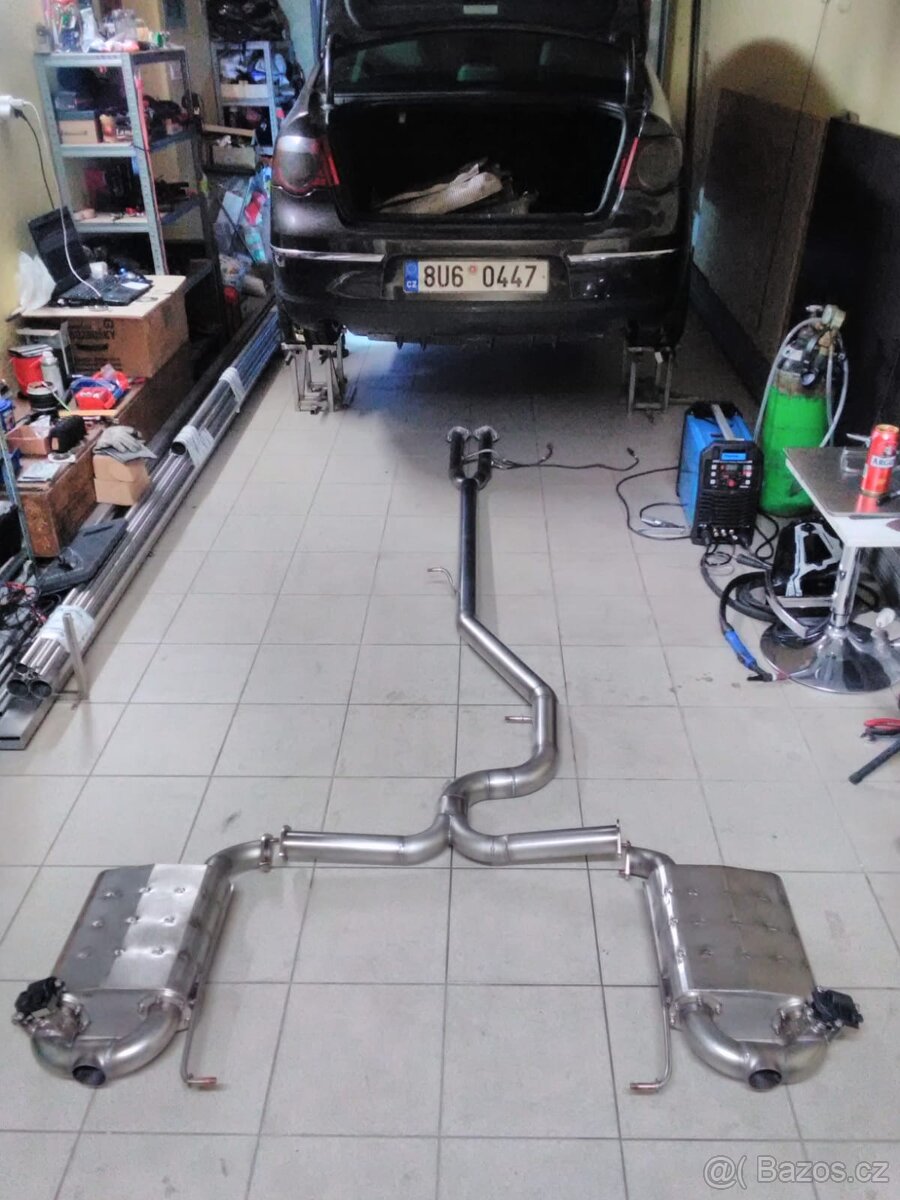VW Passat R32 V6 FSICat-Back nerezový výfukový systém
