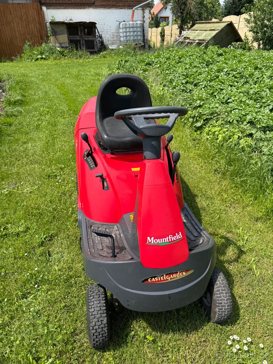 Prodám zahradní sekací traktor Castel Garden-Mountfield - 2