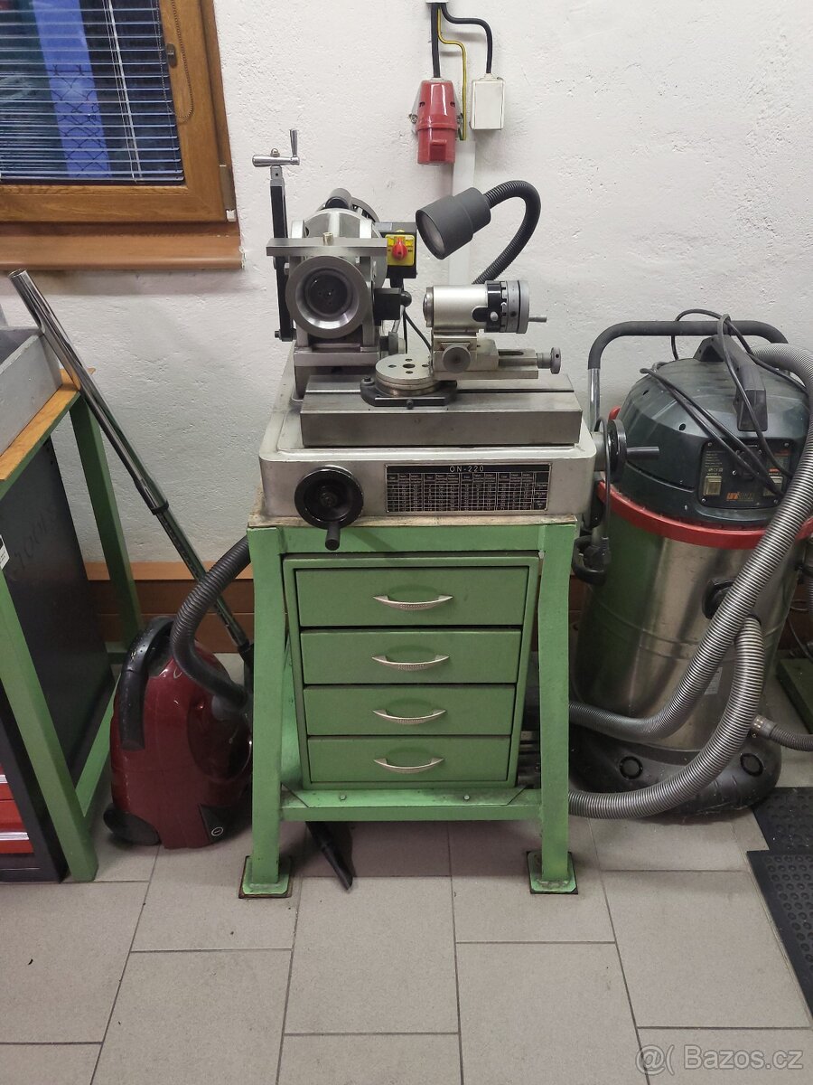 Bruska nástrojů proma on 220 - 2