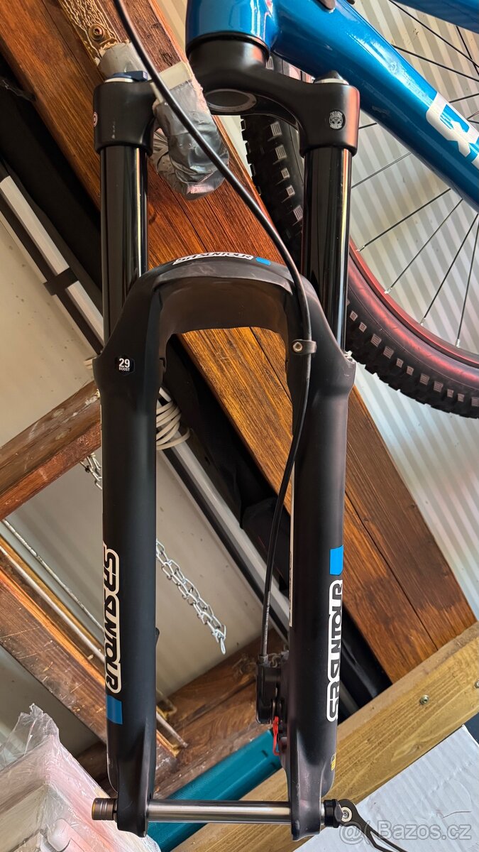 Qayron Spyro mk II 2022, vel M, kola 29” - 2