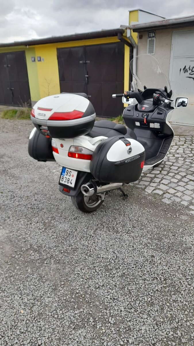 Suzuki Burgman 650 - 2